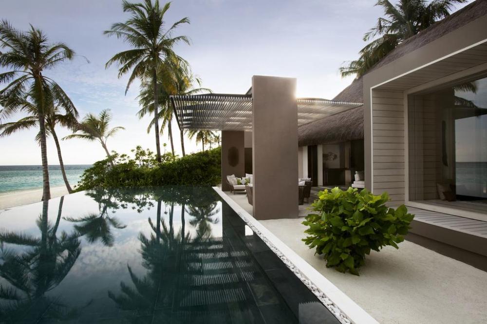 content/hotel/Cheval Blanc Randheli/Accommodation/One Bedroom Island Villa/ChevalBlanc-Acc-IslandVilla-01.jpg
